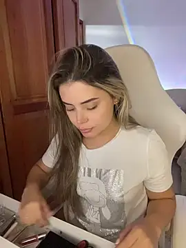 Miss valeriaa online show from 07/18/26, 08:45
