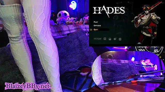 Snapshot of BlaizeyBBy chatting on 12/15/24, 12:28 BlaizeyBBy online show from 12/15/24, 12:28