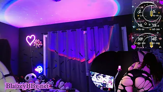 Snapshot of BlaizeyBBy chatting on 12/22/24, 09:33 BlaizeyBBy online show from 12/22/24, 09:33