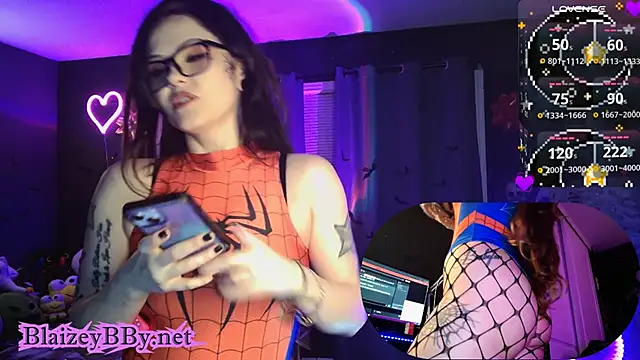 Snapshot of BlaizeyBBy chatting on 01/11/25, 09:36 BlaizeyBBy online show from 01/11/25, 09:36