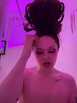 Snapshot of BlaizeyBBy chatting on 01/12/25, 12:33 BlaizeyBBy online show from 01/12/25, 12:33