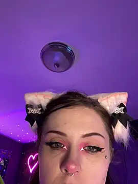 Snapshot of BlaizeyBBy chatting on 03/01/25, 02:02 BlaizeyBBy online show from 03/01/25, 02:02