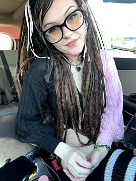 Snapshot of BlaizeyBBy chatting on 09/23/25, 11:08 BlaizeyBBy online show from 09/23/25, 11:08