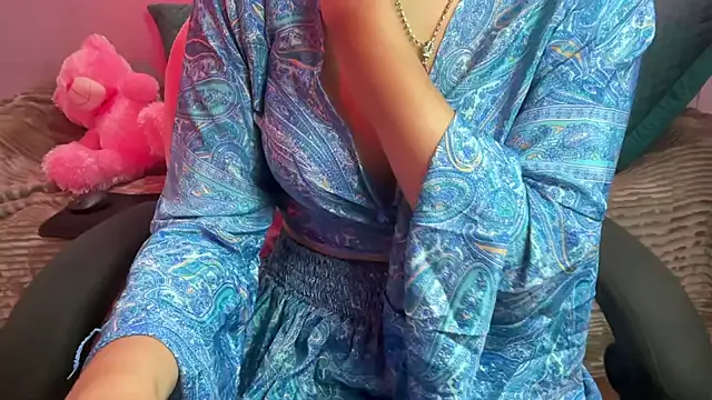 Snapshot of Queen_Angelena chatting on 05/02/26, 12:59 Queen Angelena online show from 05/02/26, 12:59