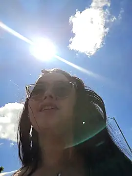 Snapshot of dannaparker chatting on 11/17/25, 04:46 dannaparker online show from 11/17/25, 04:46