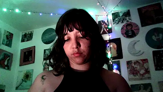 Snapshot of soynanabela28 chatting on 03/18/25, 01:21 soynanabela28 online show from 03/18/25, 01:21