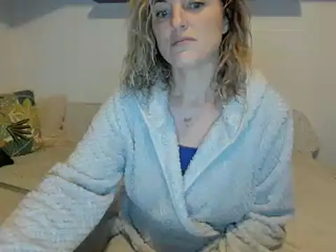 Snapshot of Jadore_able chatting on 03/14/25, 02:20 Jadore able online show from 03/14/25, 02:20