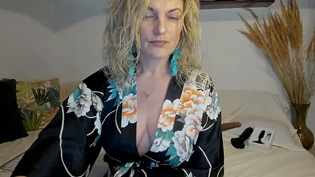 Snapshot of Jadore_able chatting on 03/06/26, 02:41 Jadore able online show from 03/06/26, 02:41