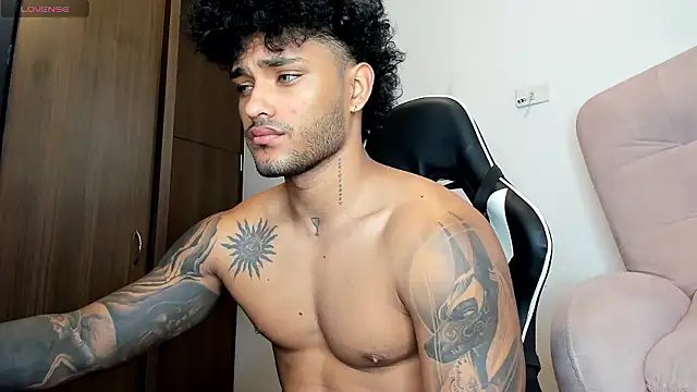 Alessandro Vanni online show from 12/02/24, 01:02