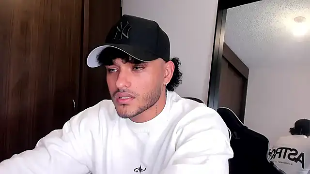 Alessandro Vanni online show from 12/23/24, 10:44