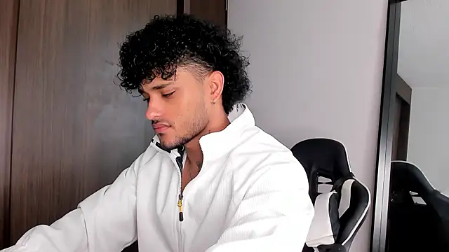 Alessandro Vanni online show from 01/06/25, 12:46