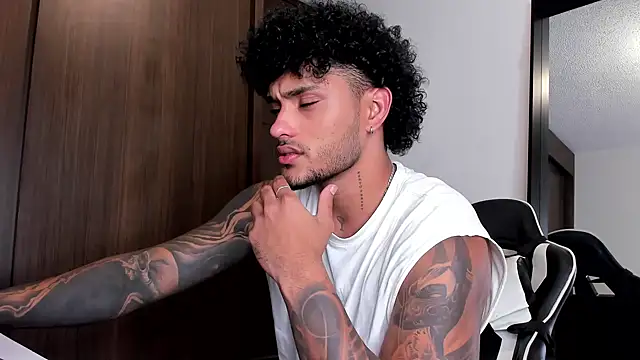 Alessandro Vanni online show from 01/07/25, 12:24