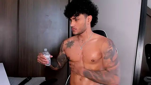 Alessandro Vanni online show from 01/14/25, 01:49