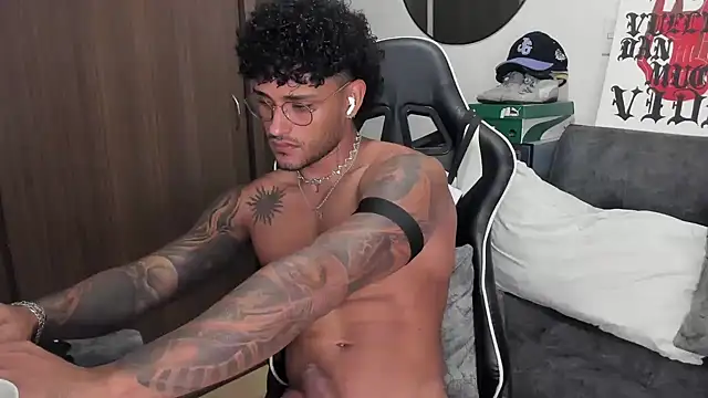 Alessandro Vanni online show from 10/02/25, 01:56