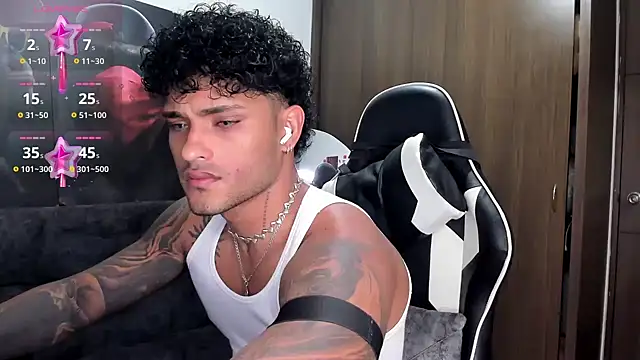 Alessandro Vanni online show from 10/22/25, 01:17