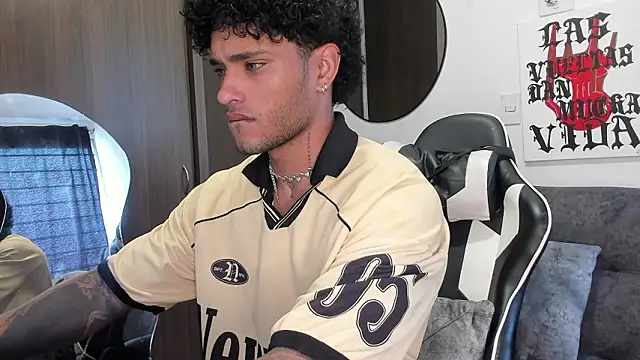 Alessandro Vanni online show from 02/13/26, 02:35