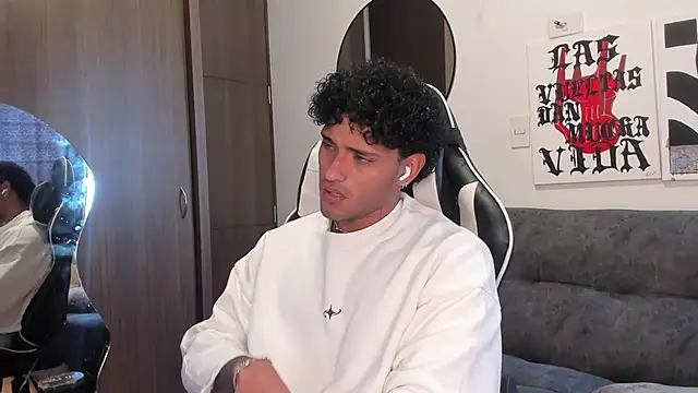 Alessandro Vanni online show from 02/25/26, 03:21