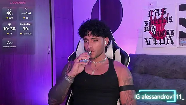 Snapshot of Alessandro_Vanni chatting on 04/09/26, 01:16 Alessandro Vanni online show from 04/09/26, 01:16
