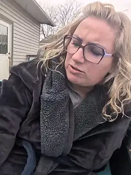 Snapshot of Canadian_BBW chatting on 03/29/26, 08:31 Canadian BBW online show from 03/29/26, 08:31