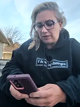 Snapshot of Canadian_BBW chatting on 04/19/26, 12:11 Canadian BBW online show from 04/19/26, 12:11