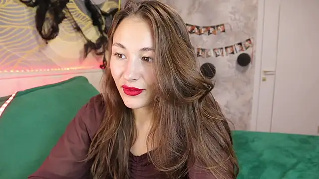 sunny girl4 online show from 10/25/25, 04:35