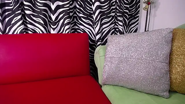 mia beatles online show from 11/20/25, 04:18