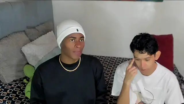 Snapshot of CrissBrownxxx chatting on 01/10/26, 04:42 CrissBrownxxx online show from 01/10/26, 04:42