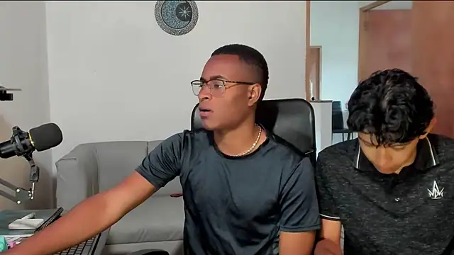 Snapshot of CrissBrownxxx chatting on 02/07/26, 05:16 CrissBrownxxx online show from 02/07/26, 05:16