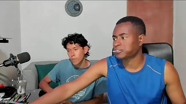 Snapshot of CrissBrownxxx chatting on 02/11/26, 02:27 CrissBrownxxx online show from 02/11/26, 02:27