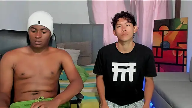 Snapshot of CrissBrownxxx chatting on 04/19/26, 04:50 CrissBrownxxx online show from 04/19/26, 04:50