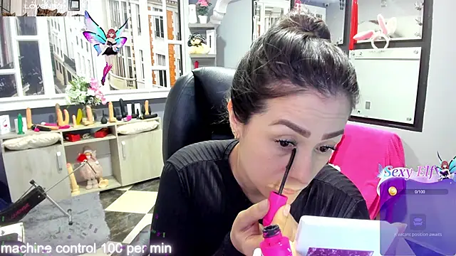 Snapshot of kagomme chatting on 01/17/25, 06:33 kagomme online show from 01/17/25, 06:33