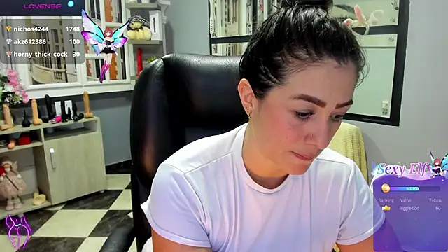 Snapshot of kagomme chatting on 02/17/25, 07:47 kagomme online show from 02/17/25, 07:47