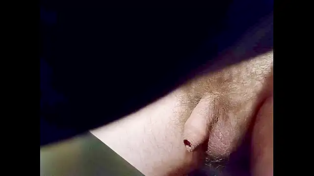 Snapshot of hairyuncut00 chatting on 02/12/25, 02:03 hairyuncut00 online show from 02/12/25, 02:03