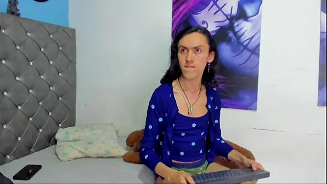 Snapshot of Karol_fenixx chatting on 09/14/25, 01:16 Karol fenixx online show from 09/14/25, 01:16