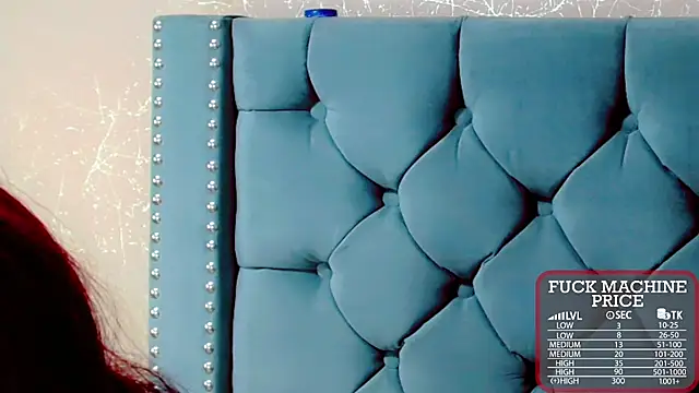 Imannejulienne online show from 12/18/25, 02:06