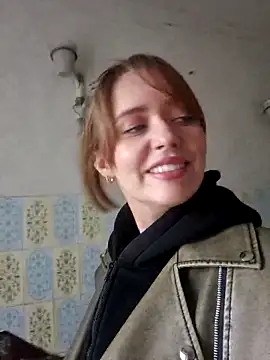 PrettieKate online show from 04/08/26, 11:54