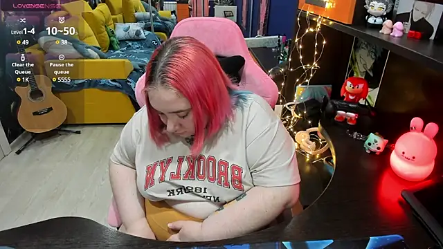 Softie Sofy online show from 02/06/25, 02:58