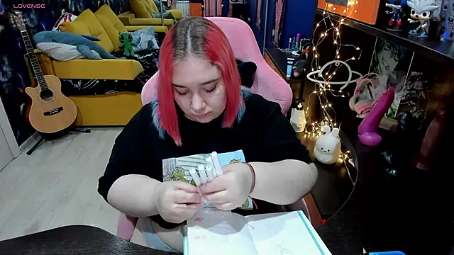 Softie Sofy online show from 03/20/25, 09:15