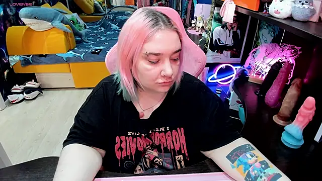 Softie Sofy online show from 02/21/26, 03:18