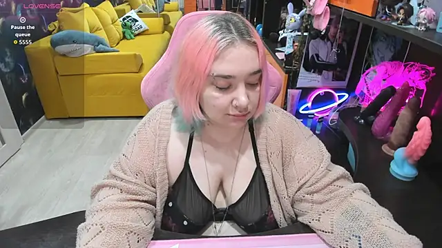 Softie Sofy online show from 05/23/26, 03:23