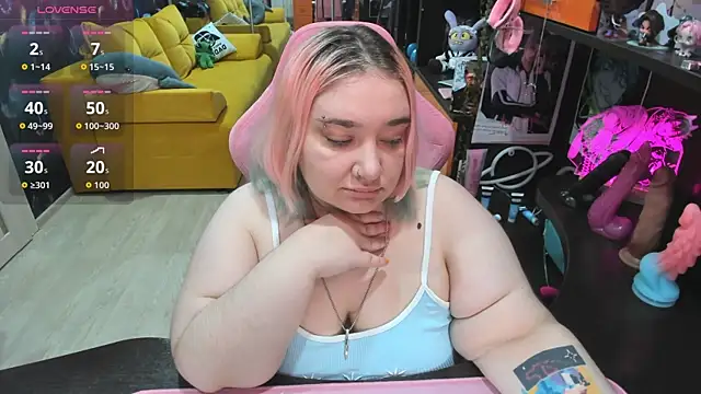 Snapshot of Softie_Sofy chatting on 06/06/26, 01:11 Softie Sofy online show from 06/06/26, 01:11