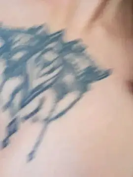 Snapshot of TassiTyne chatting on 11/11/25, 09:31 TassiTyne online show from 11/11/25, 09:31