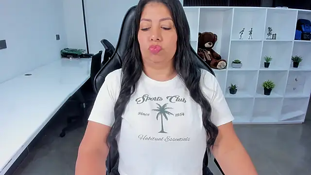 natural bigboobs online show from 11/29/25, 07:28