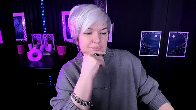 Snapshot of CarmenSoft chatting on 03/18/26, 08:34 CarmenSoft online show from 03/18/26, 08:34