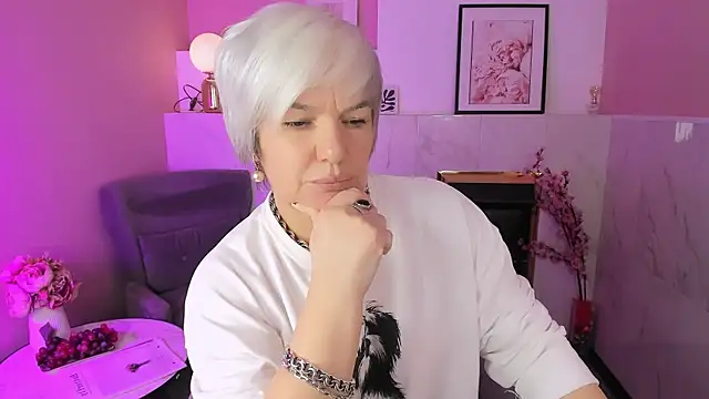 Snapshot of CarmenSoft chatting on 03/29/26, 08:42 CarmenSoft online show from 03/29/26, 08:42