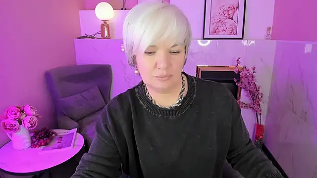 Snapshot of CarmenSoft chatting on 04/03/26, 08:51 CarmenSoft online show from 04/03/26, 08:51