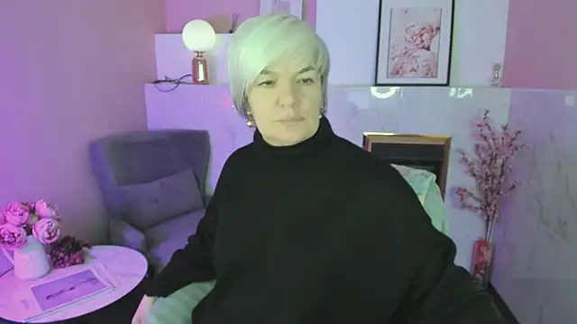 Snapshot of CarmenSoft chatting on 04/06/26, 04:46 CarmenSoft online show from 04/06/26, 04:46