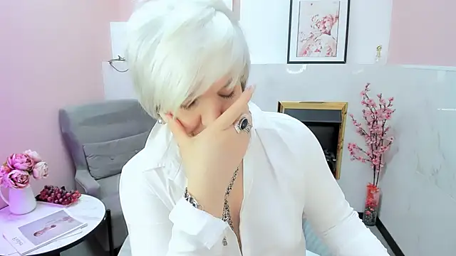 Snapshot of CarmenSoft chatting on 04/08/26, 09:09 CarmenSoft online show from 04/08/26, 09:09