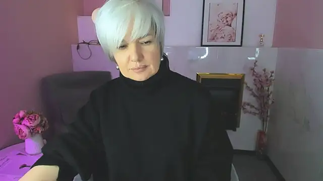 Snapshot of CarmenSoft chatting on 04/14/26, 08:37 CarmenSoft online show from 04/14/26, 08:37