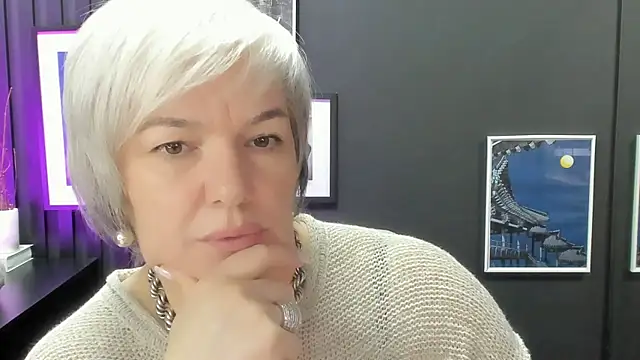 Snapshot of CarmenSoft chatting on 08/03/26, 08:34 CarmenSoft online show from 08/03/26, 08:34